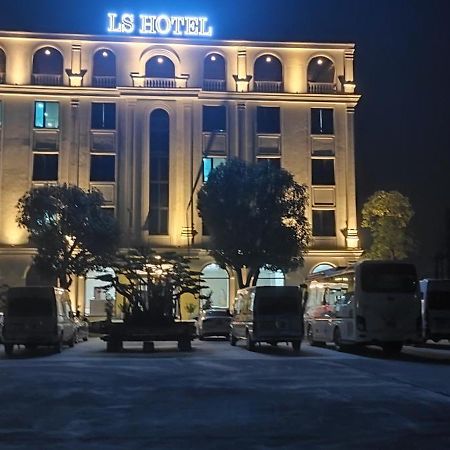 Ls Hotel Phu Ly Bagian luar foto